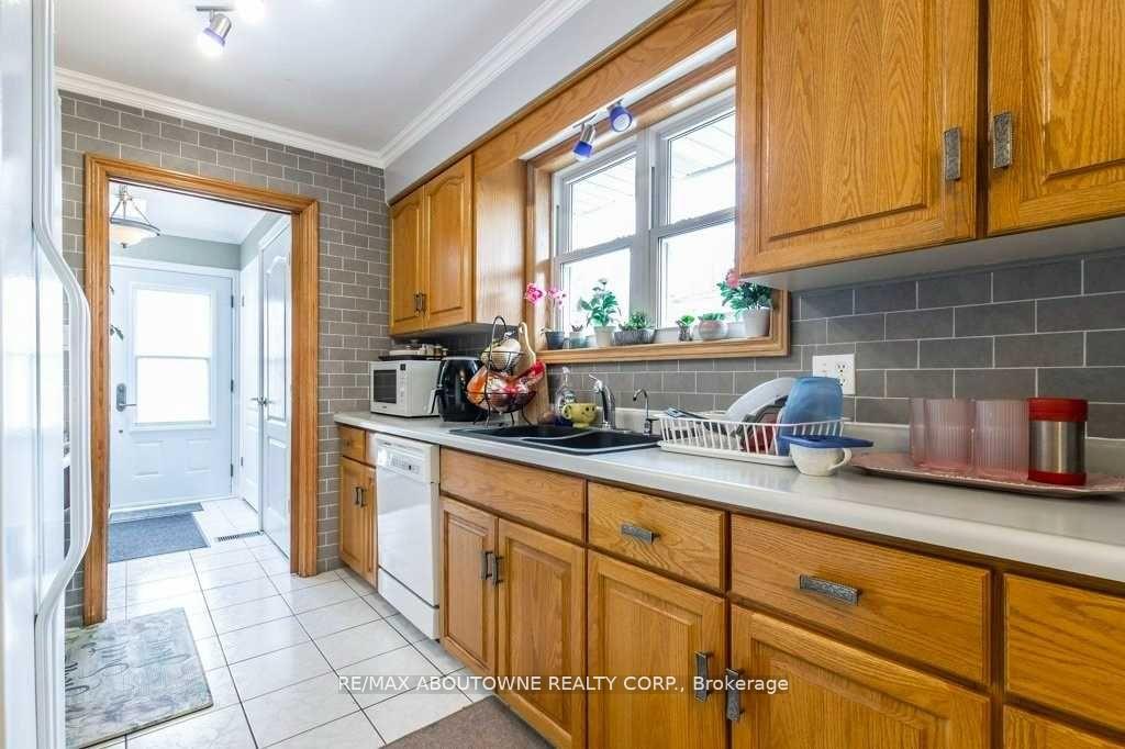 Photo 7 of Unit Upper, 50 Ridgewood Avenue, Guelph, Junction/Onward Willow — HOMEH