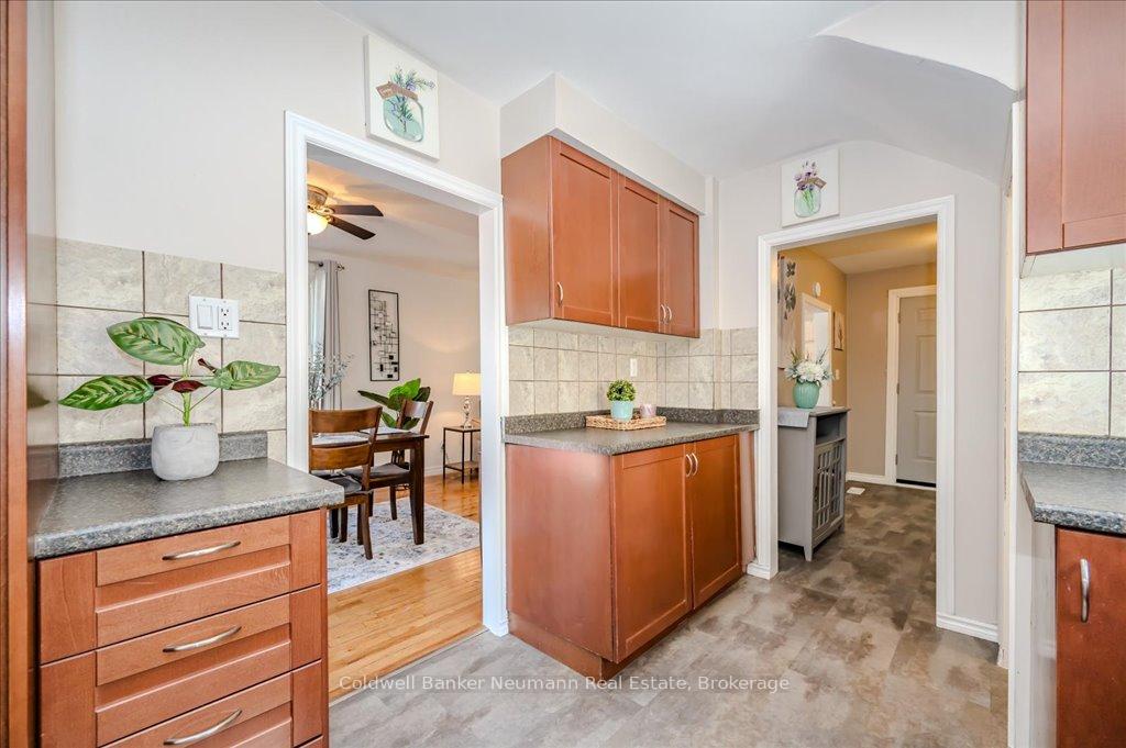 Photo 16 of 22 Simcoe Street, Guelph, St. Patrick's Ward — HOMEH