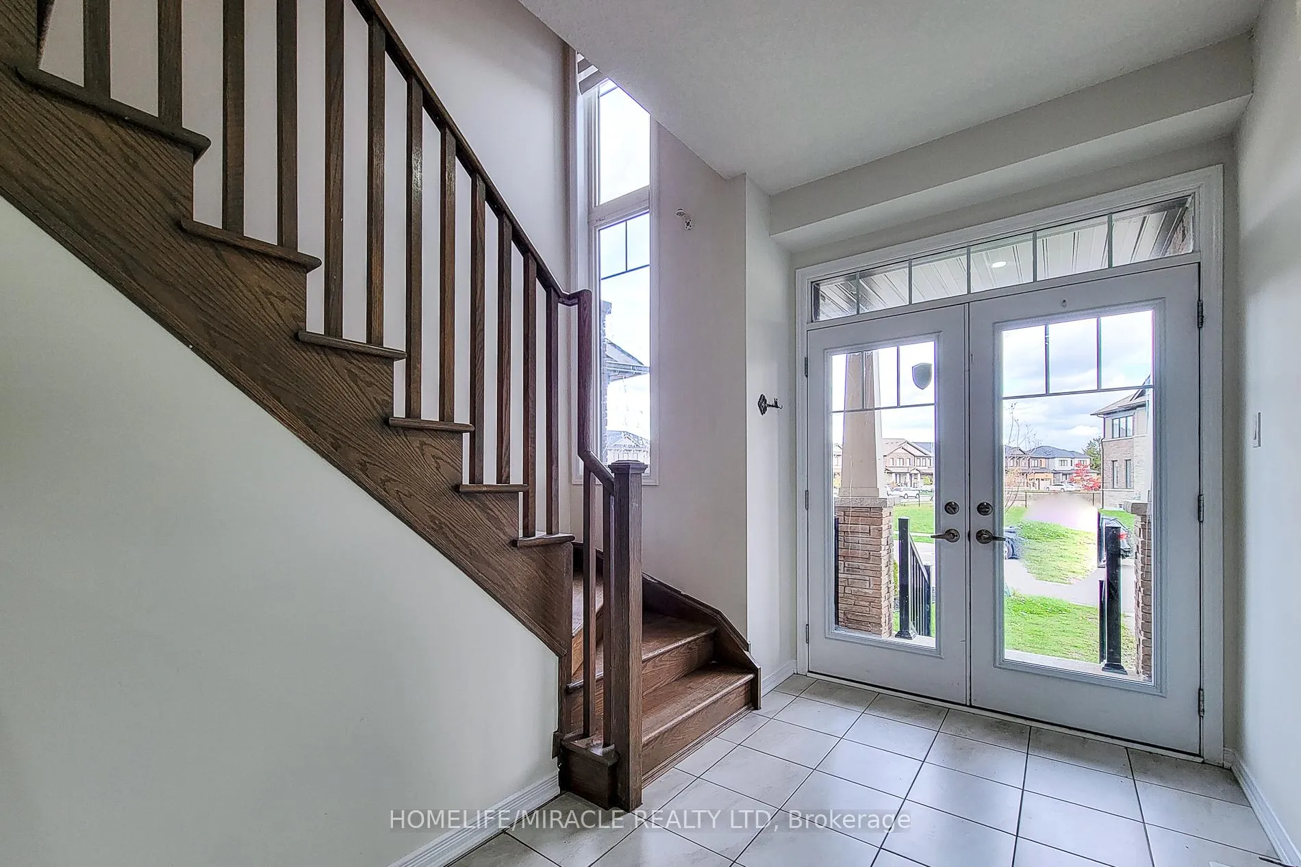 Photo 9 of 63 Magdalena Street, Hamilton, Stoney Creek Mountain — HOMEH