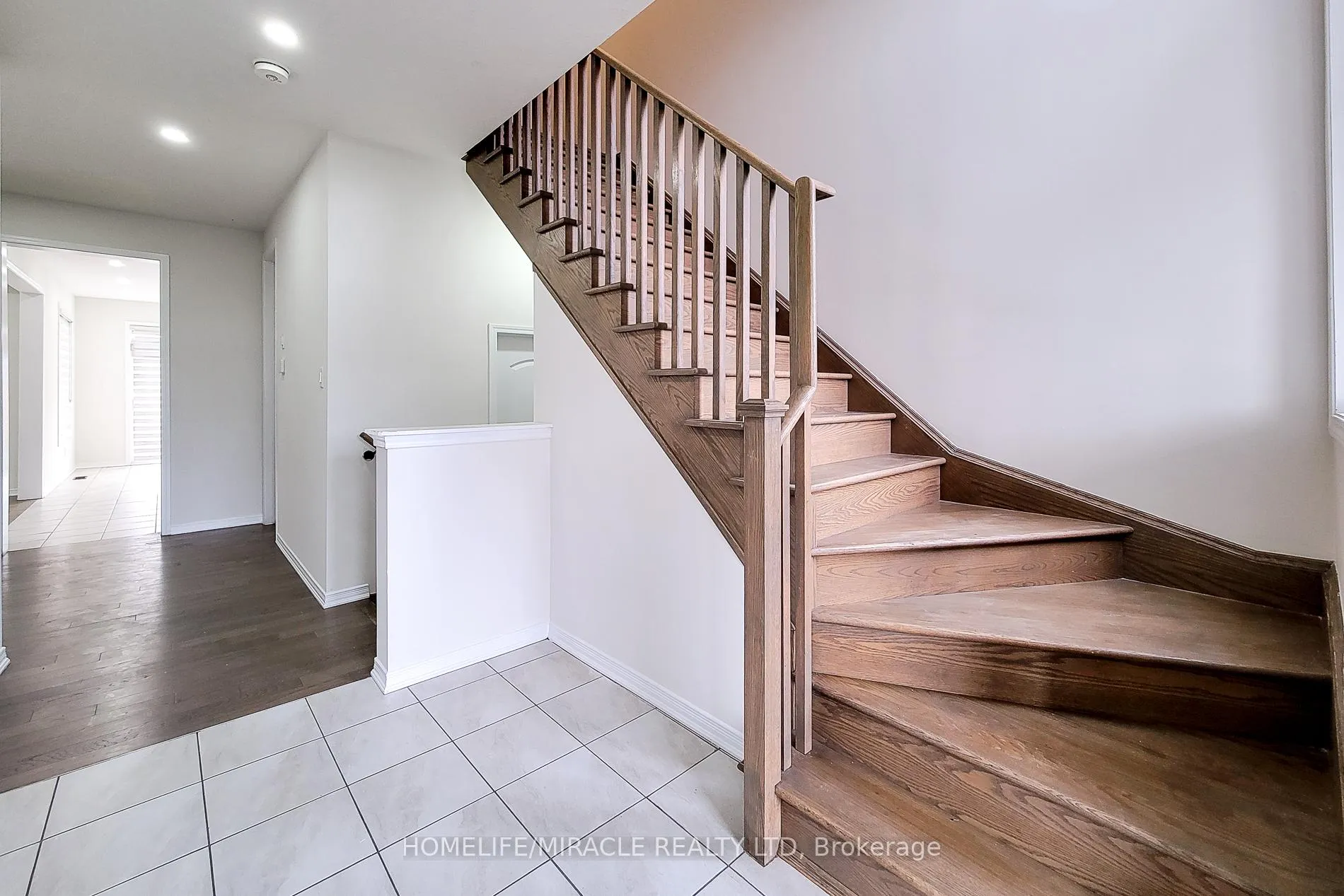 Photo 11 of 63 Magdalena Street, Hamilton, Stoney Creek Mountain — HOMEH