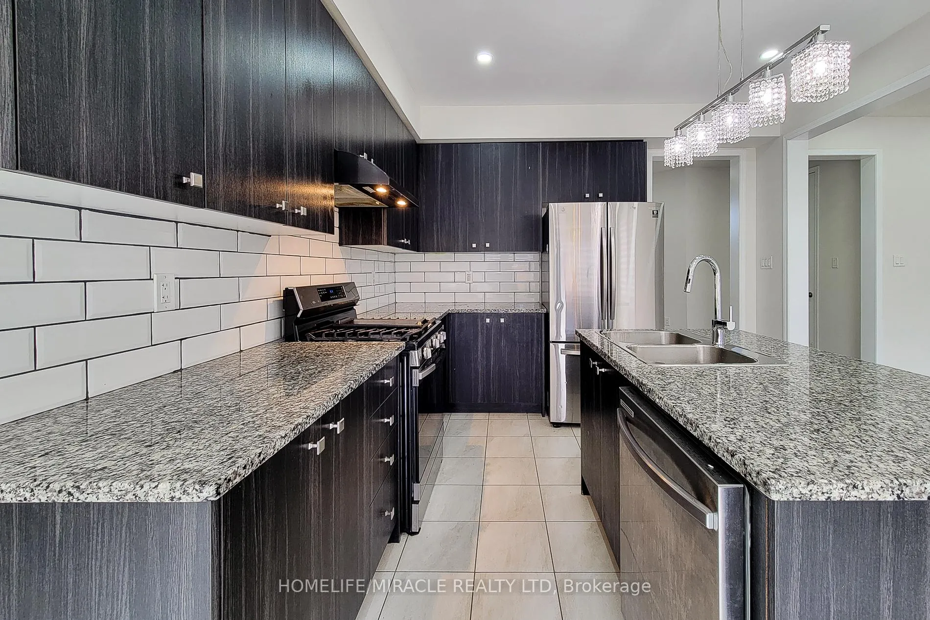 Photo 19 of 63 Magdalena Street, Hamilton, Stoney Creek Mountain — HOMEH