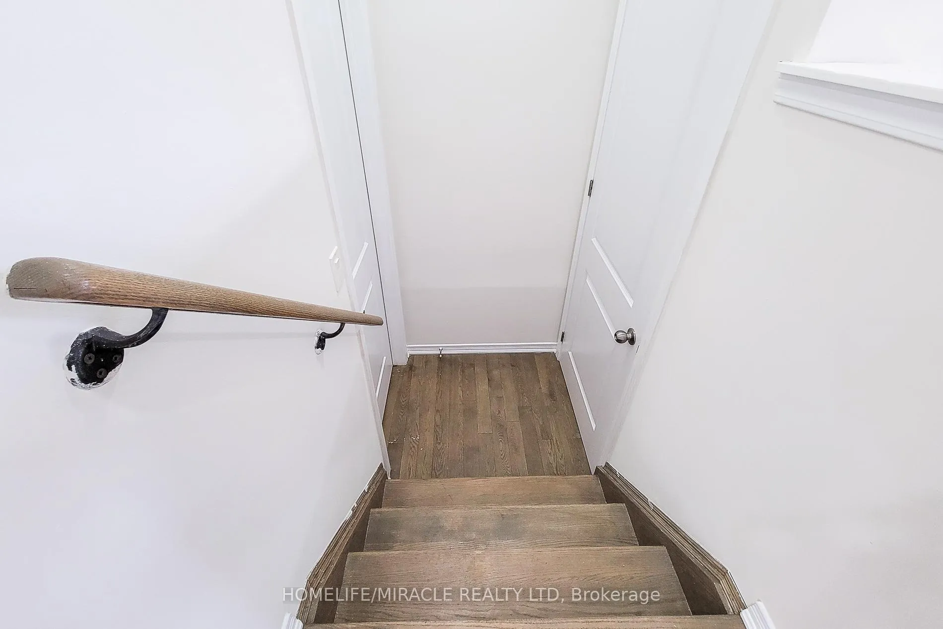 Photo 43 of 63 Magdalena Street, Hamilton, Stoney Creek Mountain — HOMEH