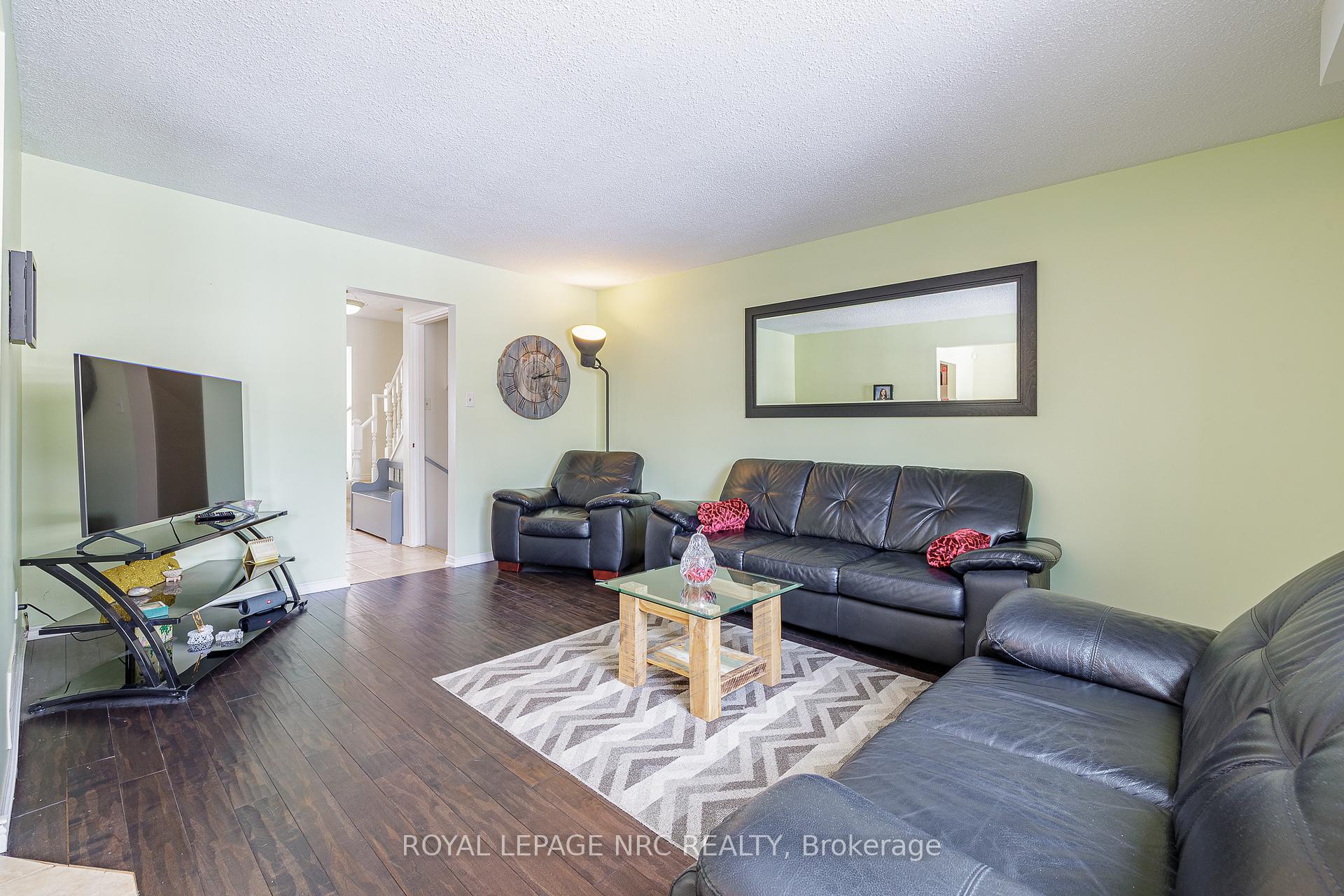 Photo 10 of 57 Bayview Drive, Grimsby, Grimsby Beach — HOMEH