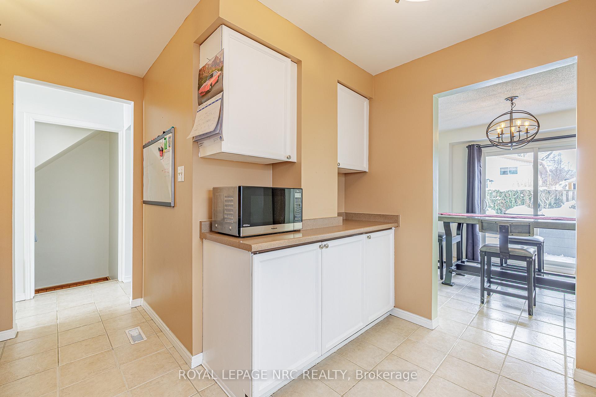 Photo 21 of 57 Bayview Drive, Grimsby, Grimsby Beach — HOMEH