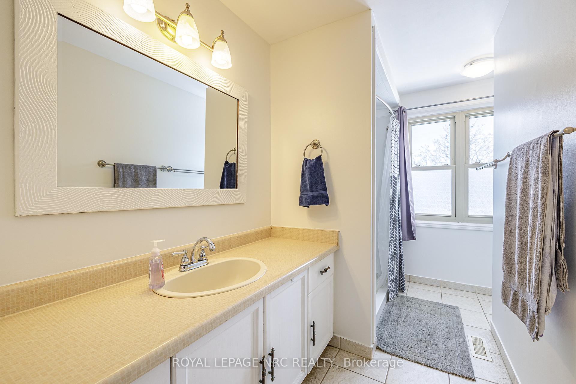 Photo 22 of 57 Bayview Drive, Grimsby, Grimsby Beach — HOMEH