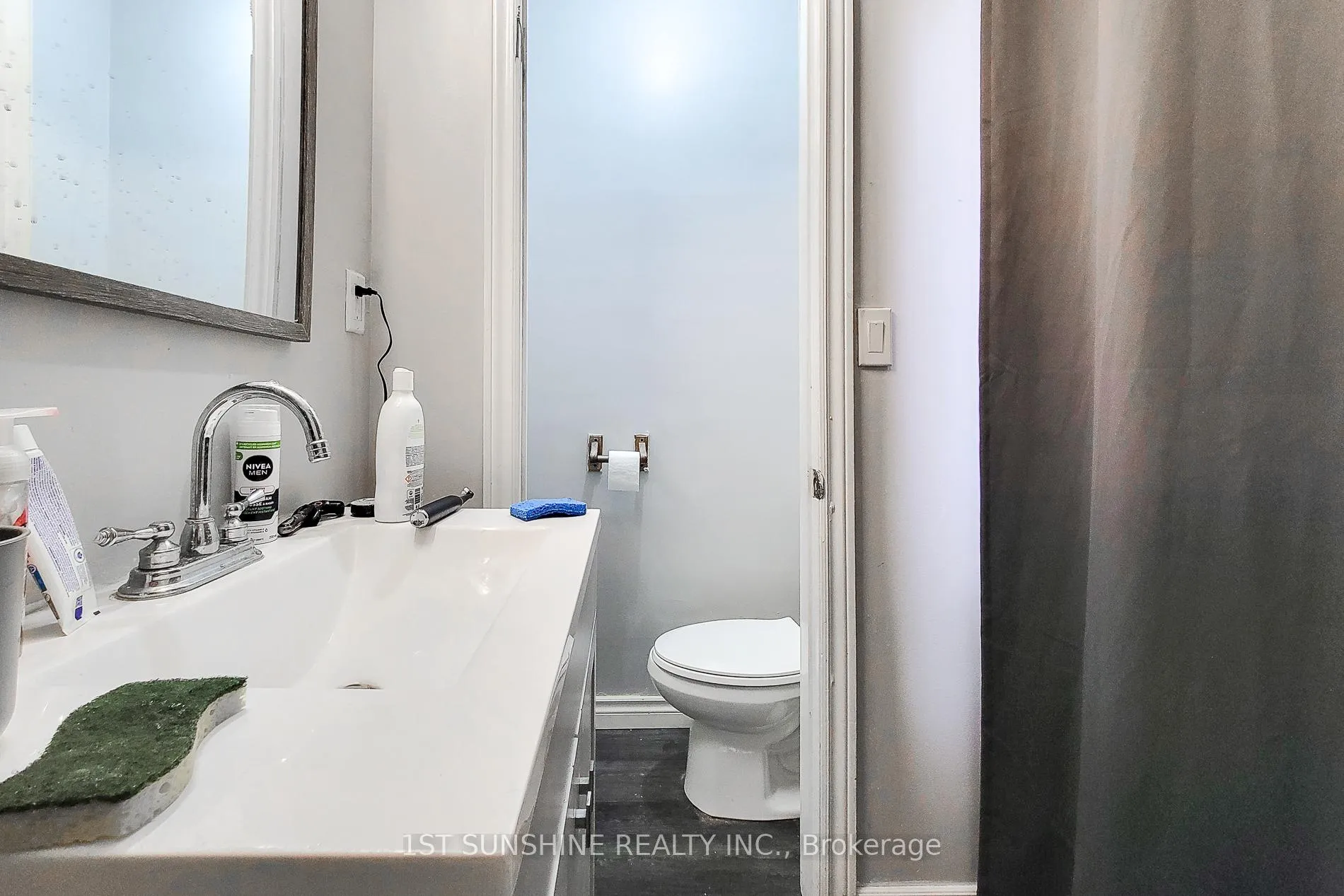 Photo 10 of 63 Paisley Avenue S, Hamilton, Westdale — HOMEH