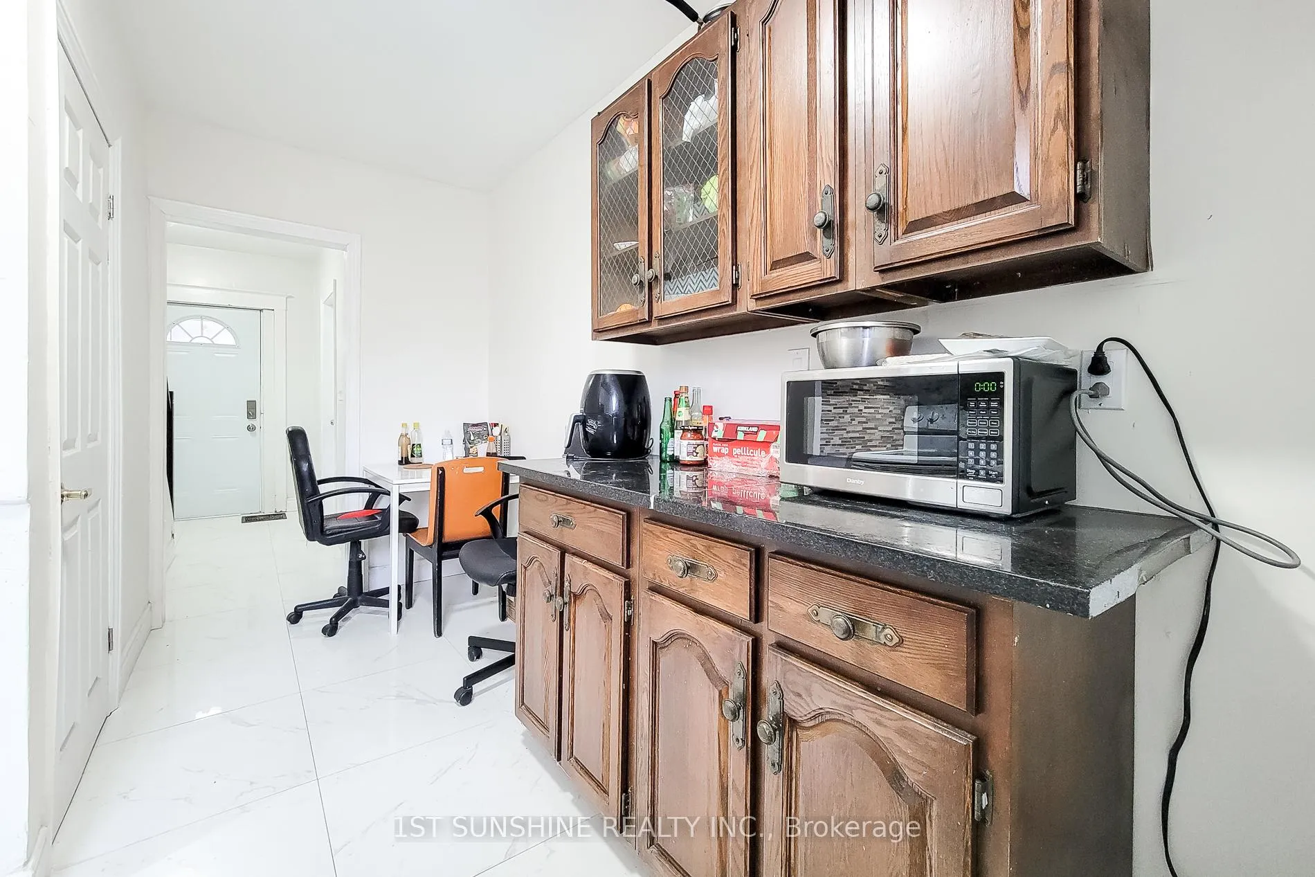 Photo 14 of 63 Paisley Avenue S, Hamilton, Westdale — HOMEH