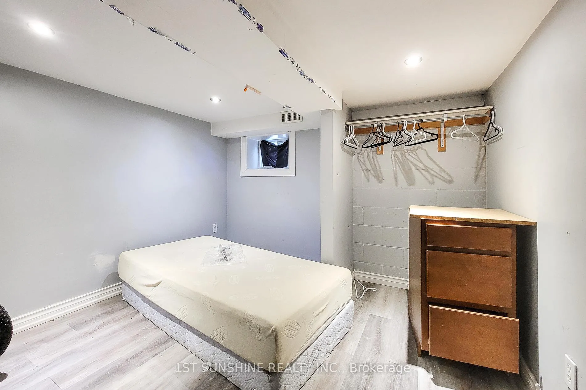 Photo 24 of 63 Paisley Avenue S, Hamilton, Westdale — HOMEH