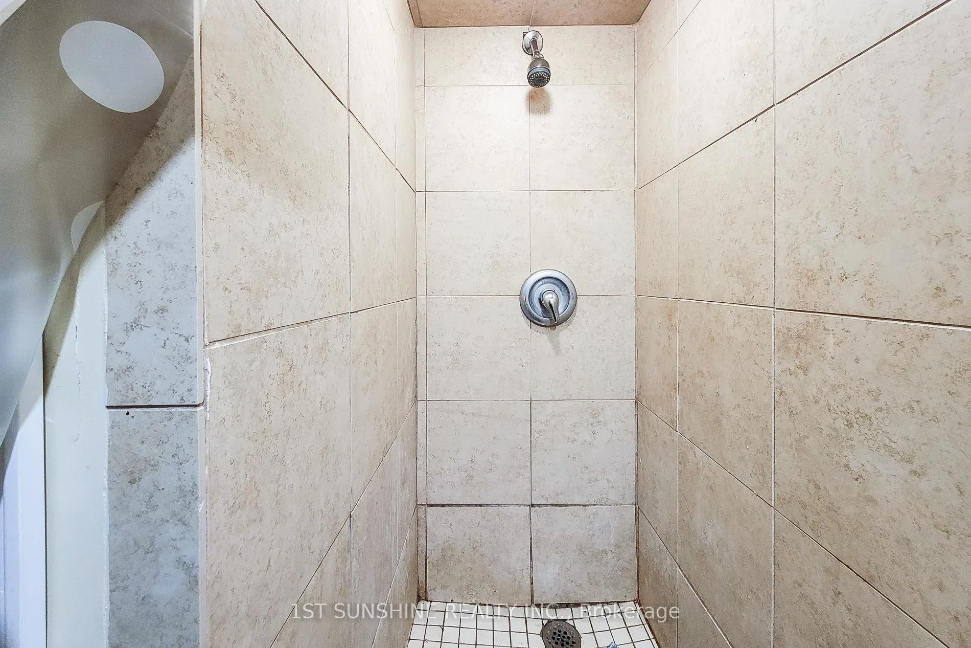Photo 28 of 63 Paisley Avenue S, Hamilton, Westdale — HOMEH