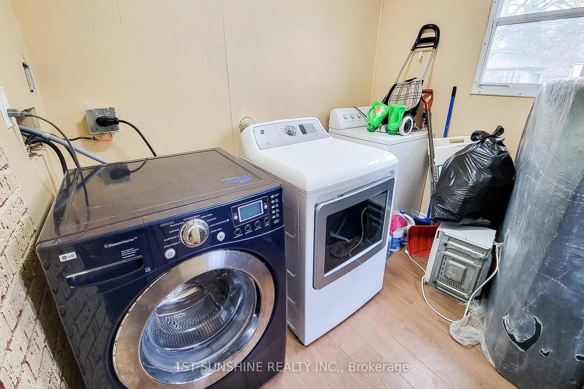 Photo 29 of 63 Paisley Avenue S, Hamilton, Westdale — HOMEH