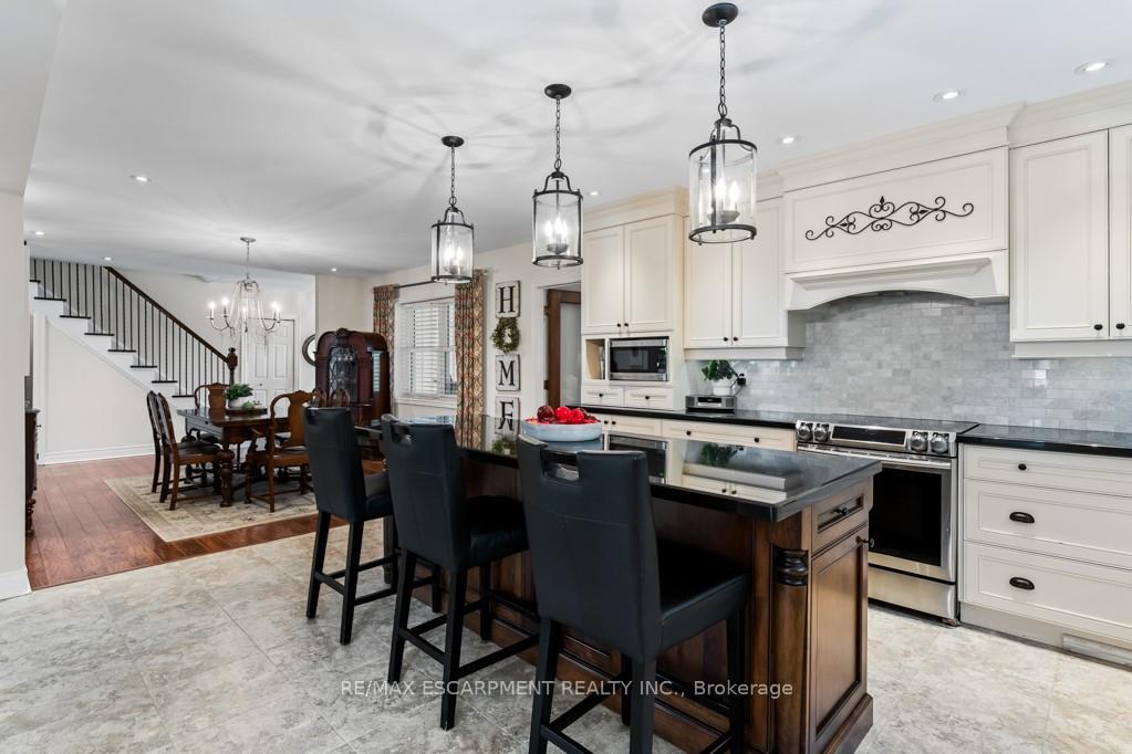 Photo 12 of 196 Dundas Street E, Hamilton, Waterdown — HOMEH