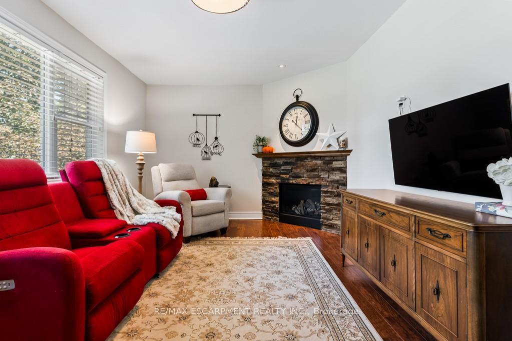 Photo 16 of 196 Dundas Street E, Hamilton, Waterdown — HOMEH