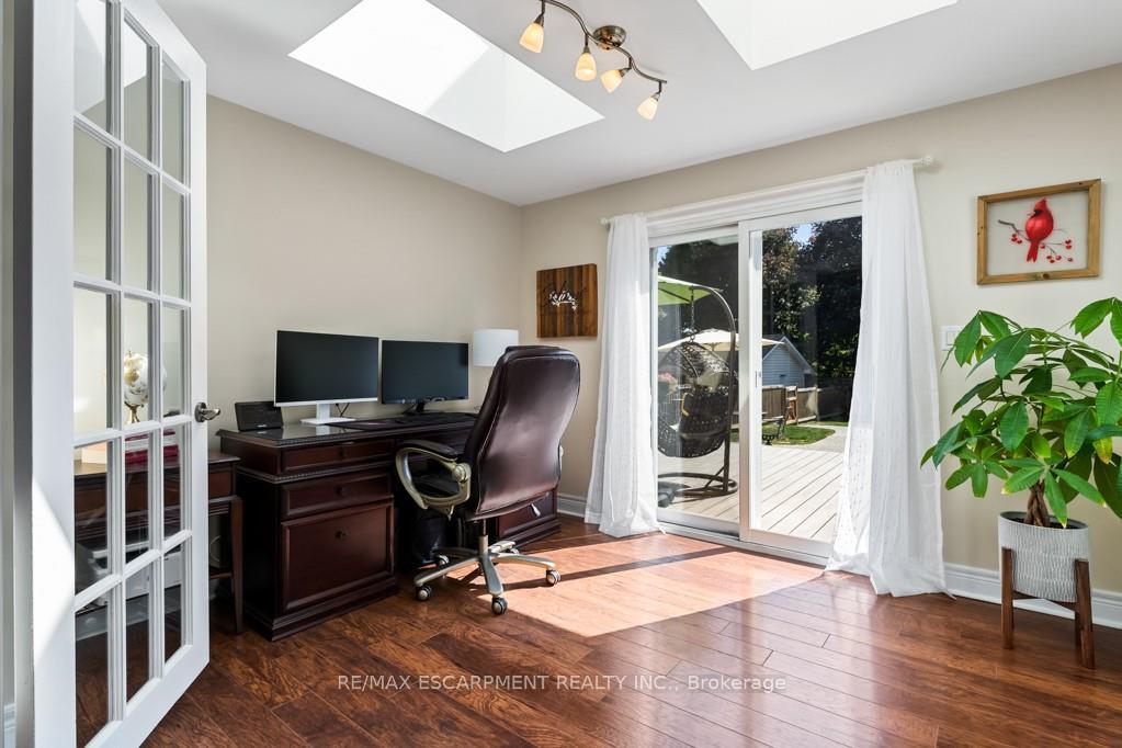 Photo 17 of 196 Dundas Street E, Hamilton, Waterdown — HOMEH