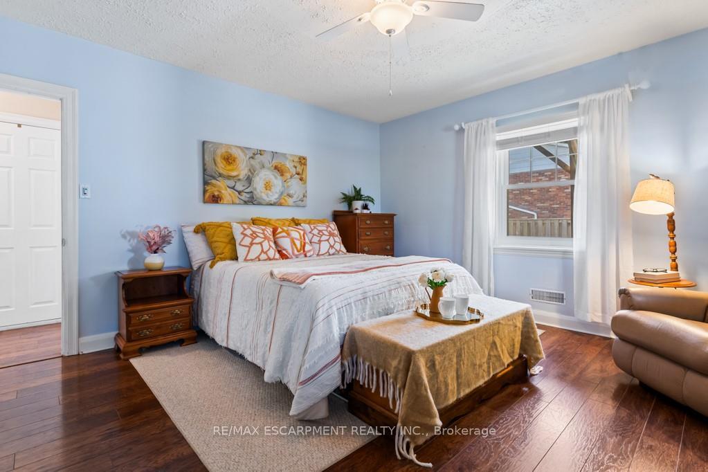 Photo 21 of 196 Dundas Street E, Hamilton, Waterdown — HOMEH