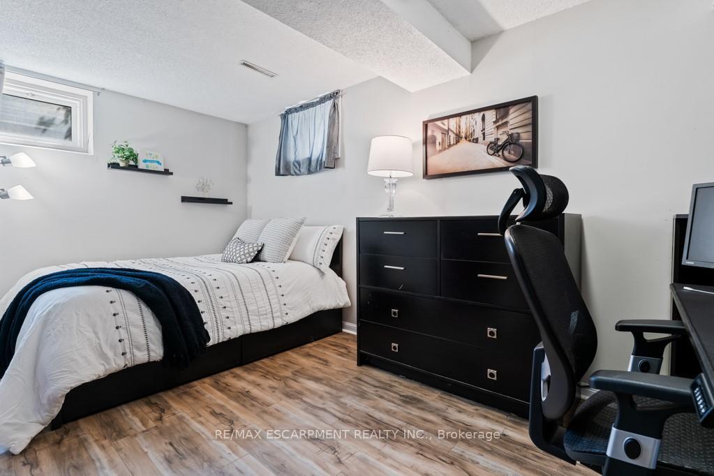 Photo 41 of 196 Dundas Street E, Hamilton, Waterdown — HOMEH