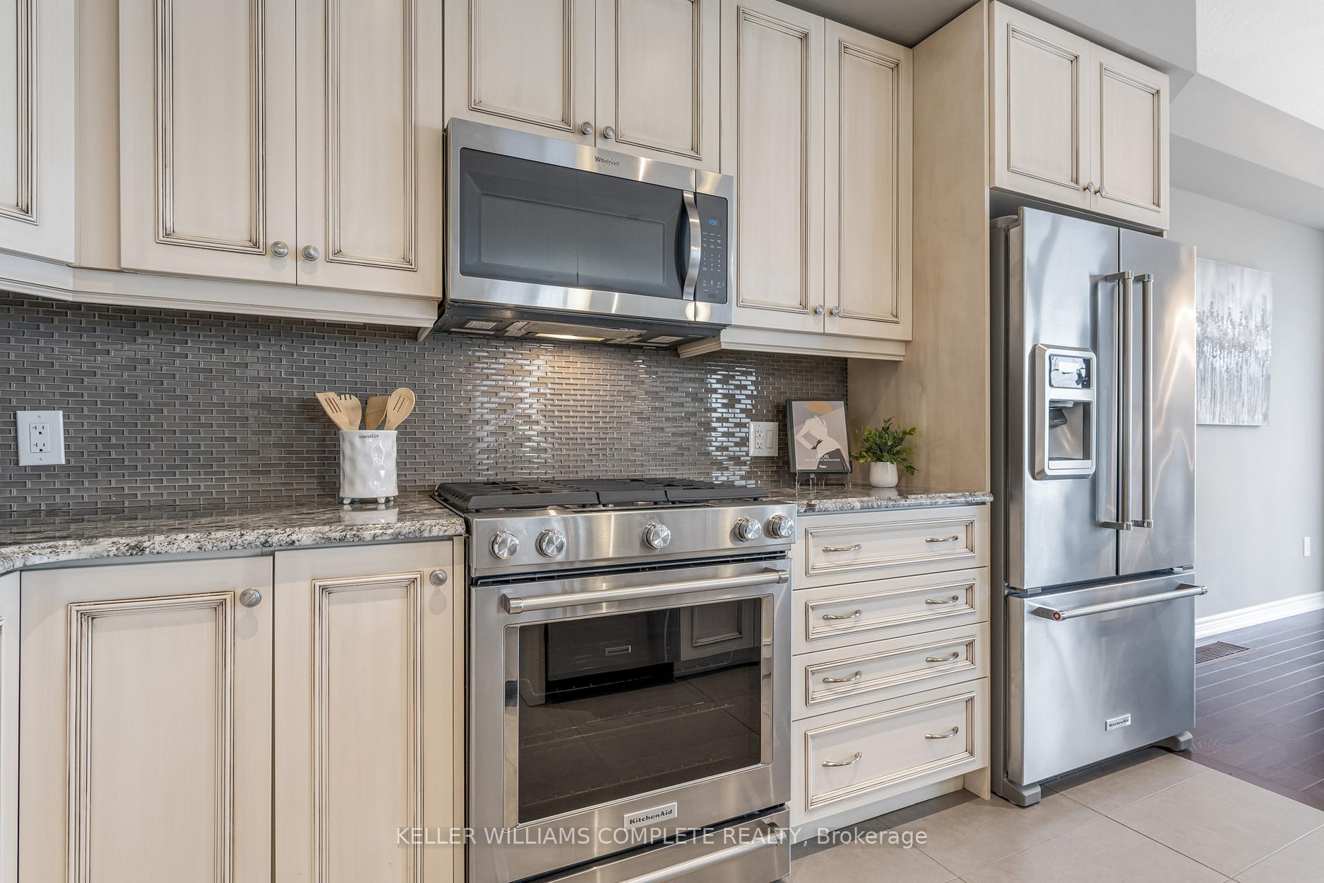 Photo 11 of 28 Pierre Trudeau Lane, Grimsby, Grimsby Beach — HOMEH