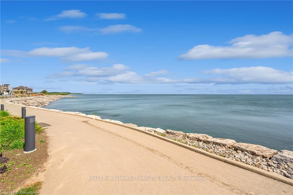 Photo 38 of 28 Pierre Trudeau Lane, Grimsby, Grimsby Beach — HOMEH