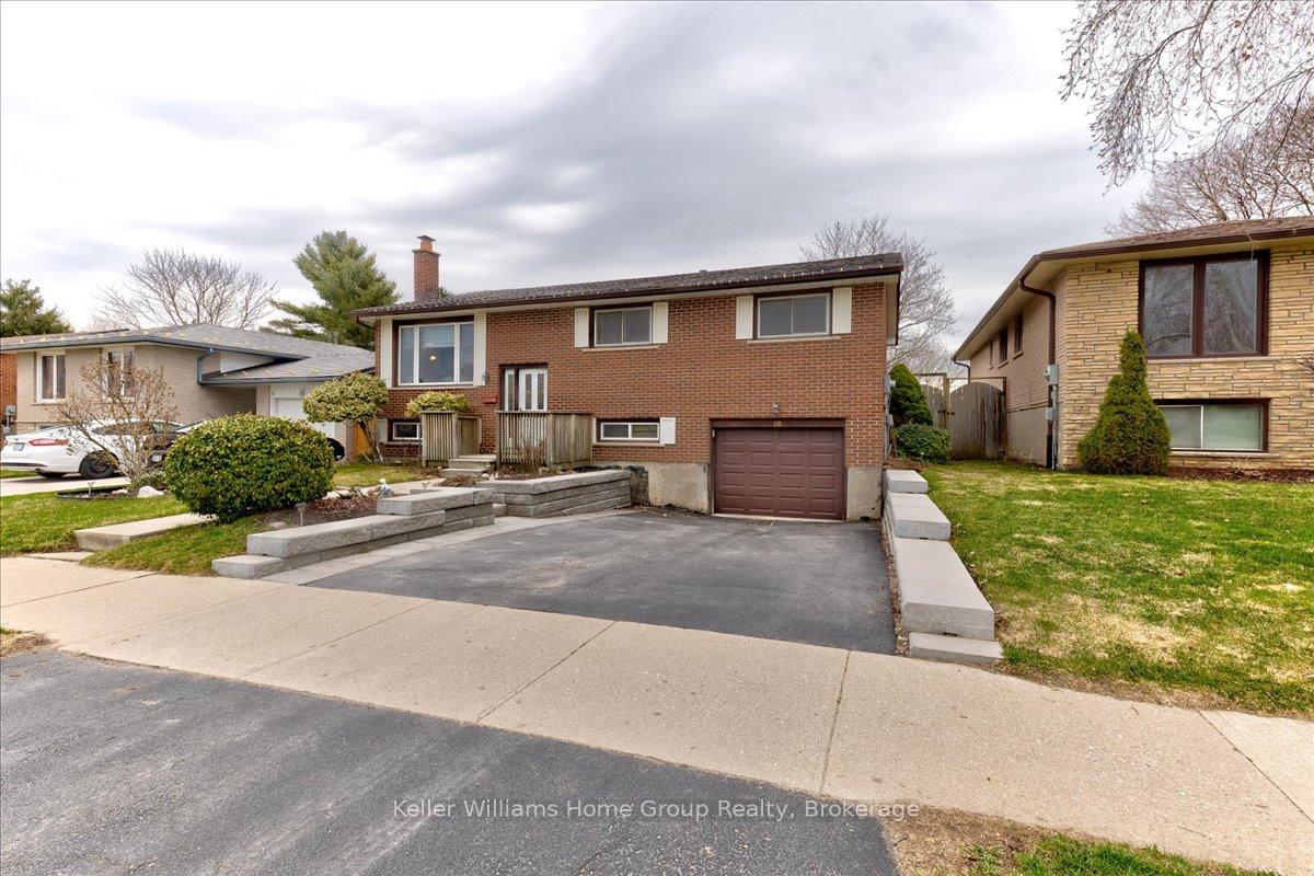 Photo 6 of 18 Matthew Drive, Guelph, Willow West/Sugarbush/West Acres — HOMEH