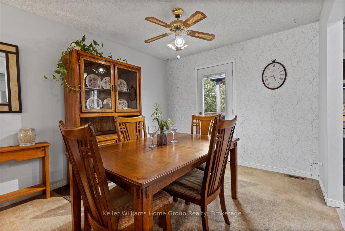 Photo 11 of 18 Matthew Drive, Guelph, Willow West/Sugarbush/West Acres — HOMEH