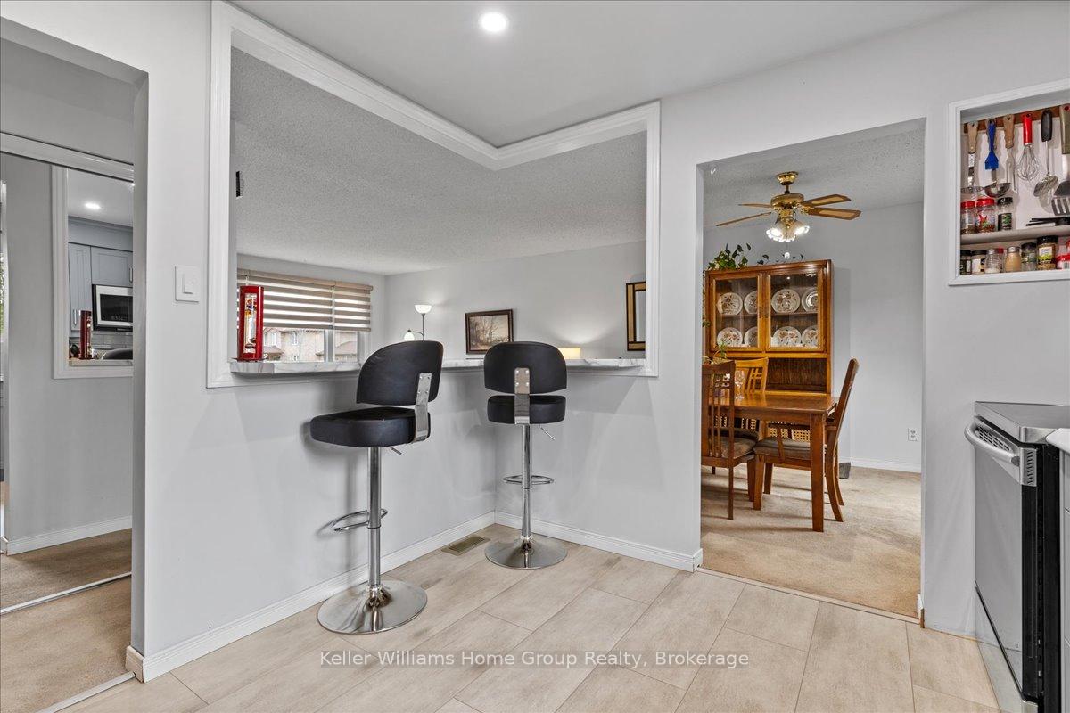 Photo 15 of 18 Matthew Drive, Guelph, Willow West/Sugarbush/West Acres — HOMEH