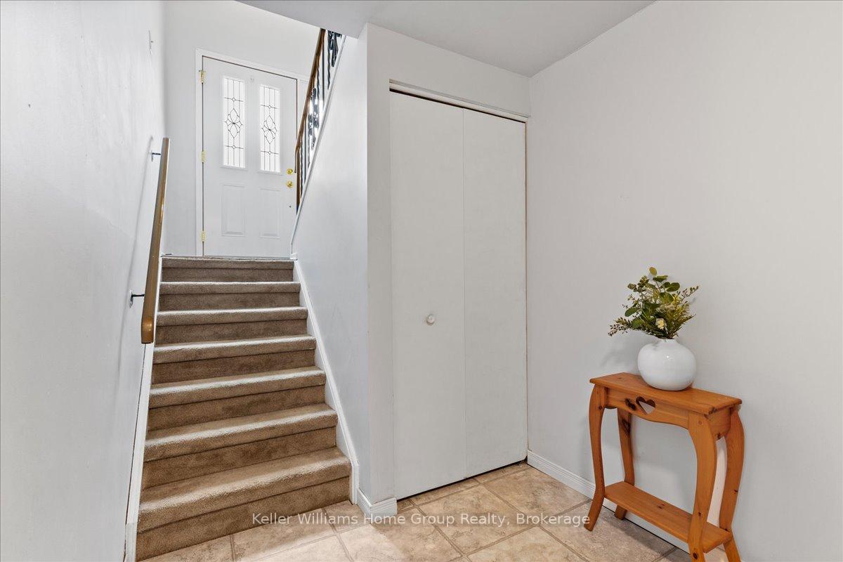 Photo 25 of 18 Matthew Drive, Guelph, Willow West/Sugarbush/West Acres — HOMEH