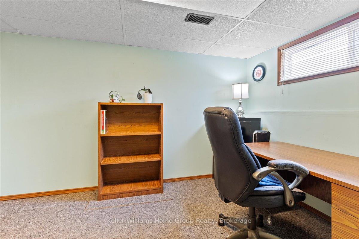 Photo 31 of 18 Matthew Drive, Guelph, Willow West/Sugarbush/West Acres — HOMEH