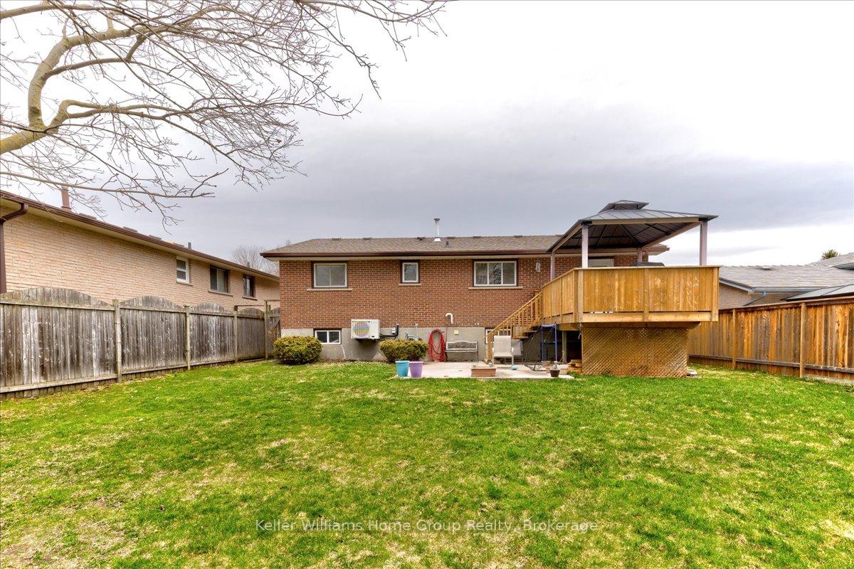 Photo 32 of 18 Matthew Drive, Guelph, Willow West/Sugarbush/West Acres — HOMEH