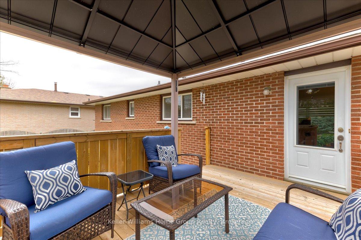 Photo 35 of 18 Matthew Drive, Guelph, Willow West/Sugarbush/West Acres — HOMEH