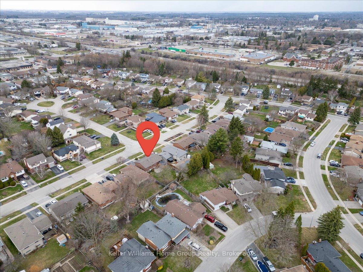 Photo 45 of 18 Matthew Drive, Guelph, Willow West/Sugarbush/West Acres — HOMEH
