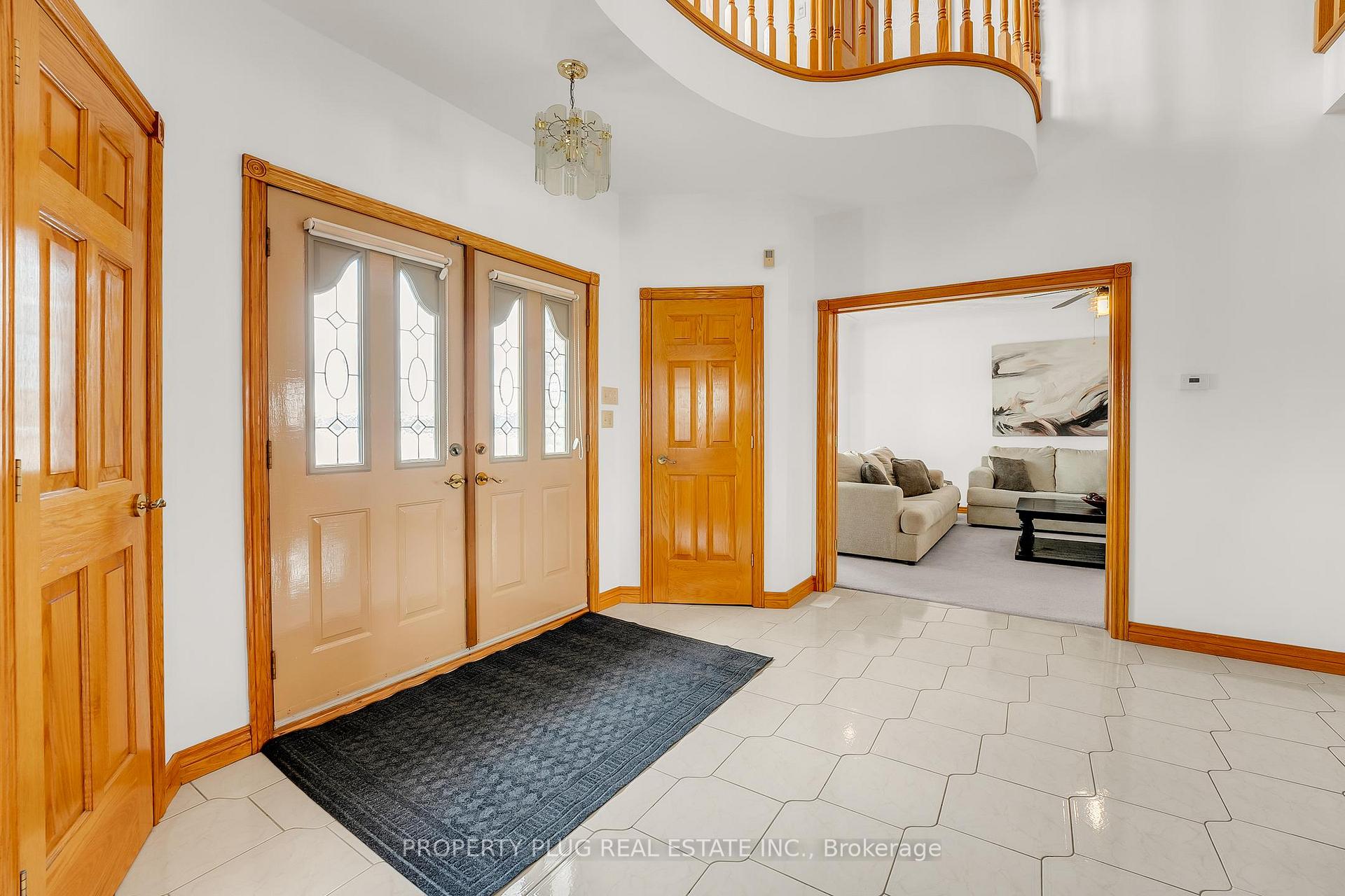 Photo 3 of 457 Mountain Road, Grimsby, Grimsby Escarpment — HOMEH