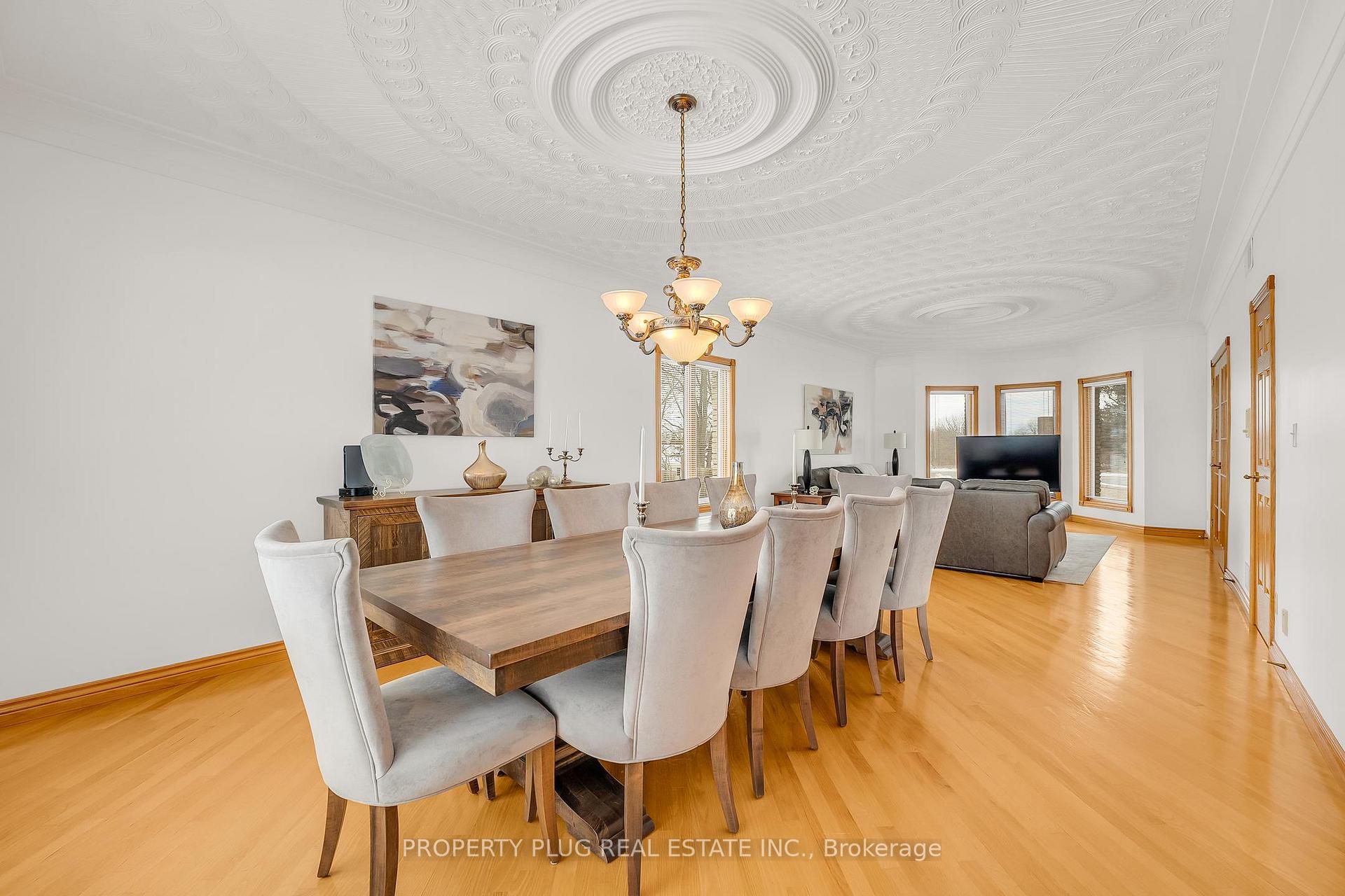 Photo 11 of 457 Mountain Road, Grimsby, Grimsby Escarpment — HOMEH