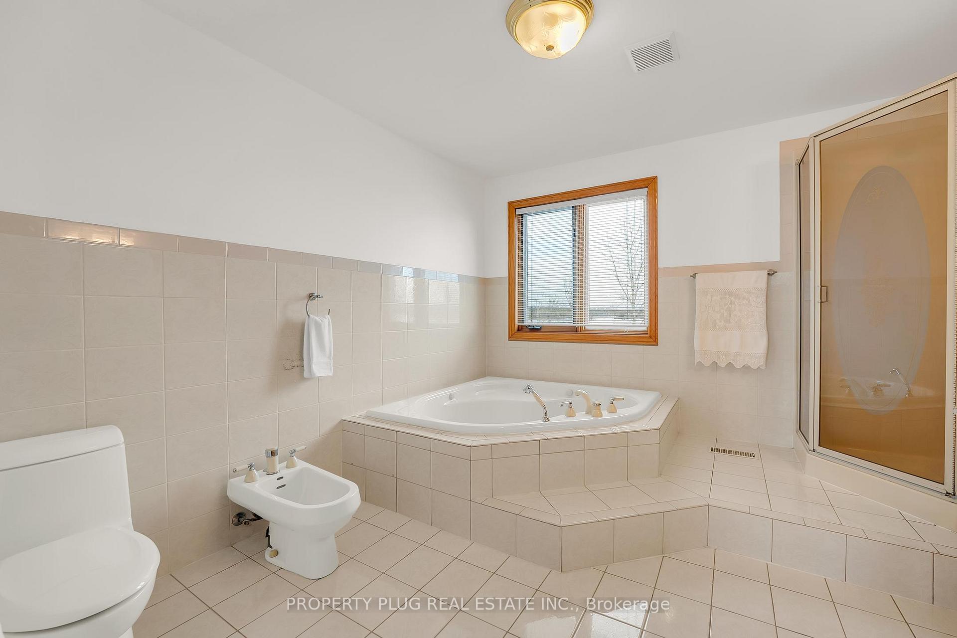 Photo 26 of 457 Mountain Road, Grimsby, Grimsby Escarpment — HOMEH