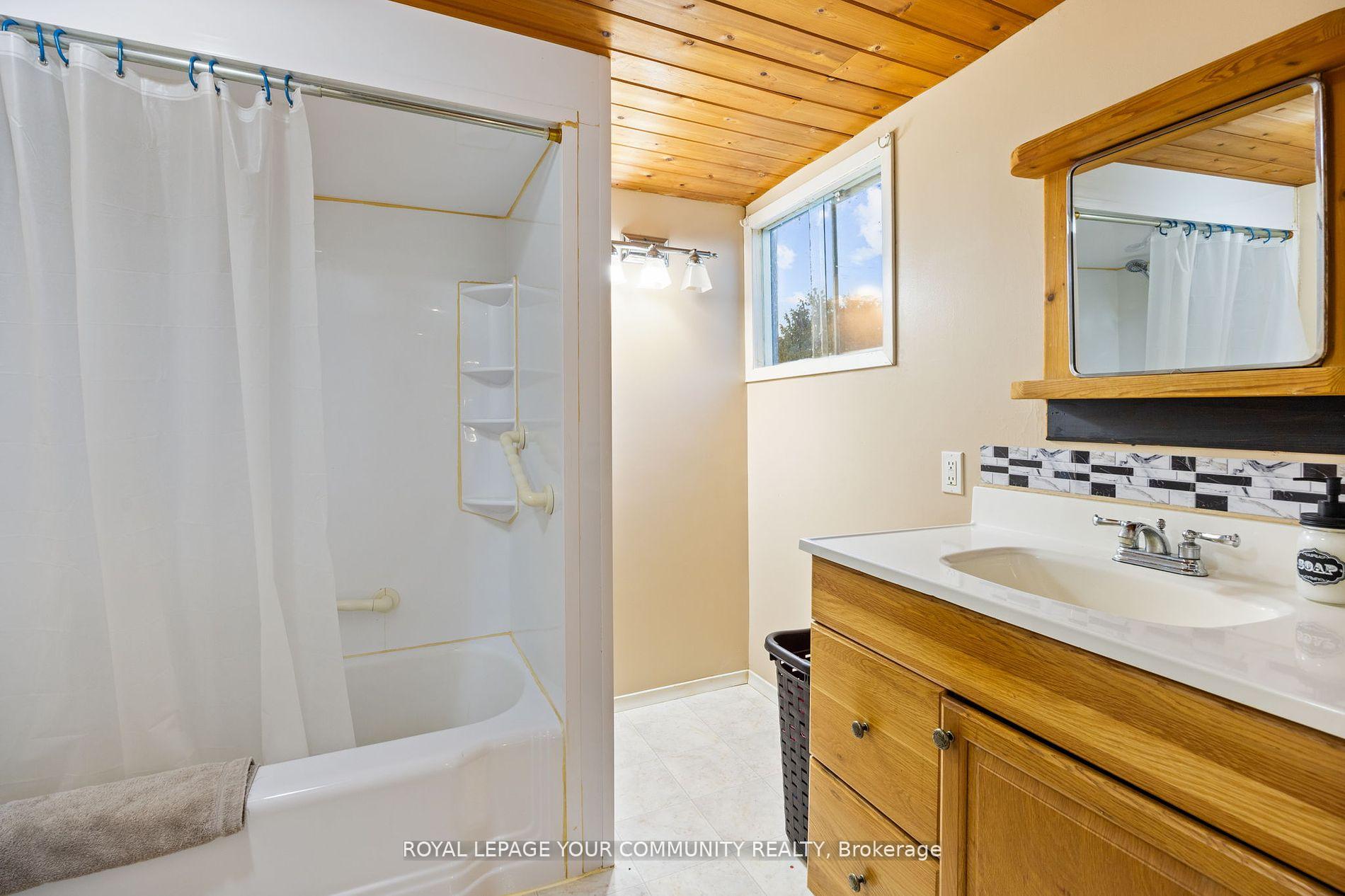 Photo 10 of 79 Ball Point Road, Kawartha Lakes, Mariposa — HOMEH