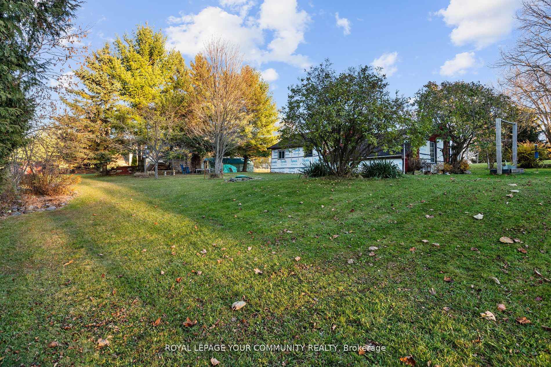 Photo 19 of 79 Ball Point Road, Kawartha Lakes, Mariposa — HOMEH