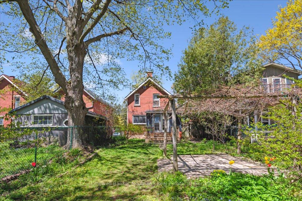 Photo 40 of 298 Suffolk Street W, Guelph, Junction/Onward Willow — HOMEH