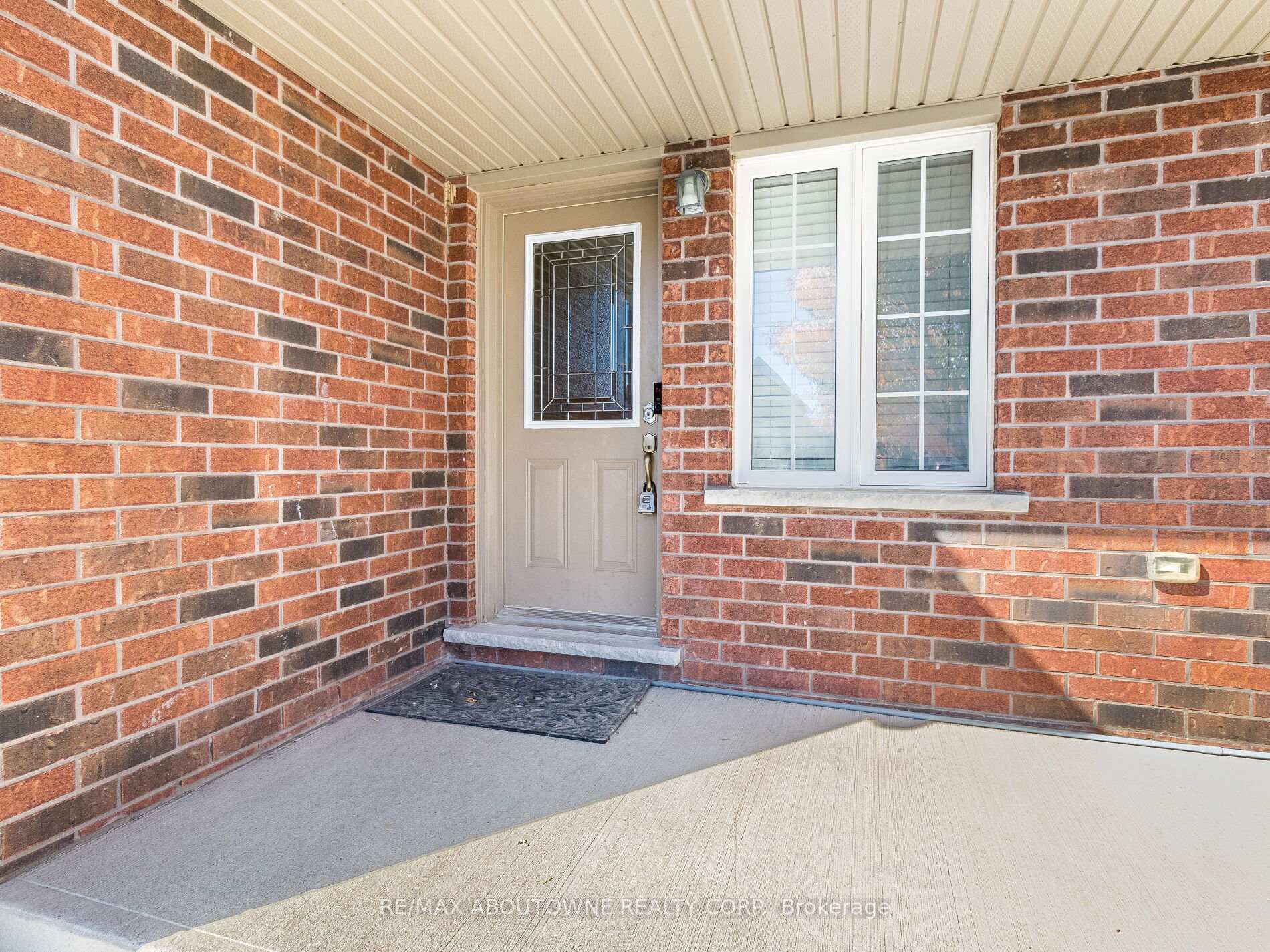 Photo 2 of 101 Norma Crescent, Guelph, Victoria North — HOMEH