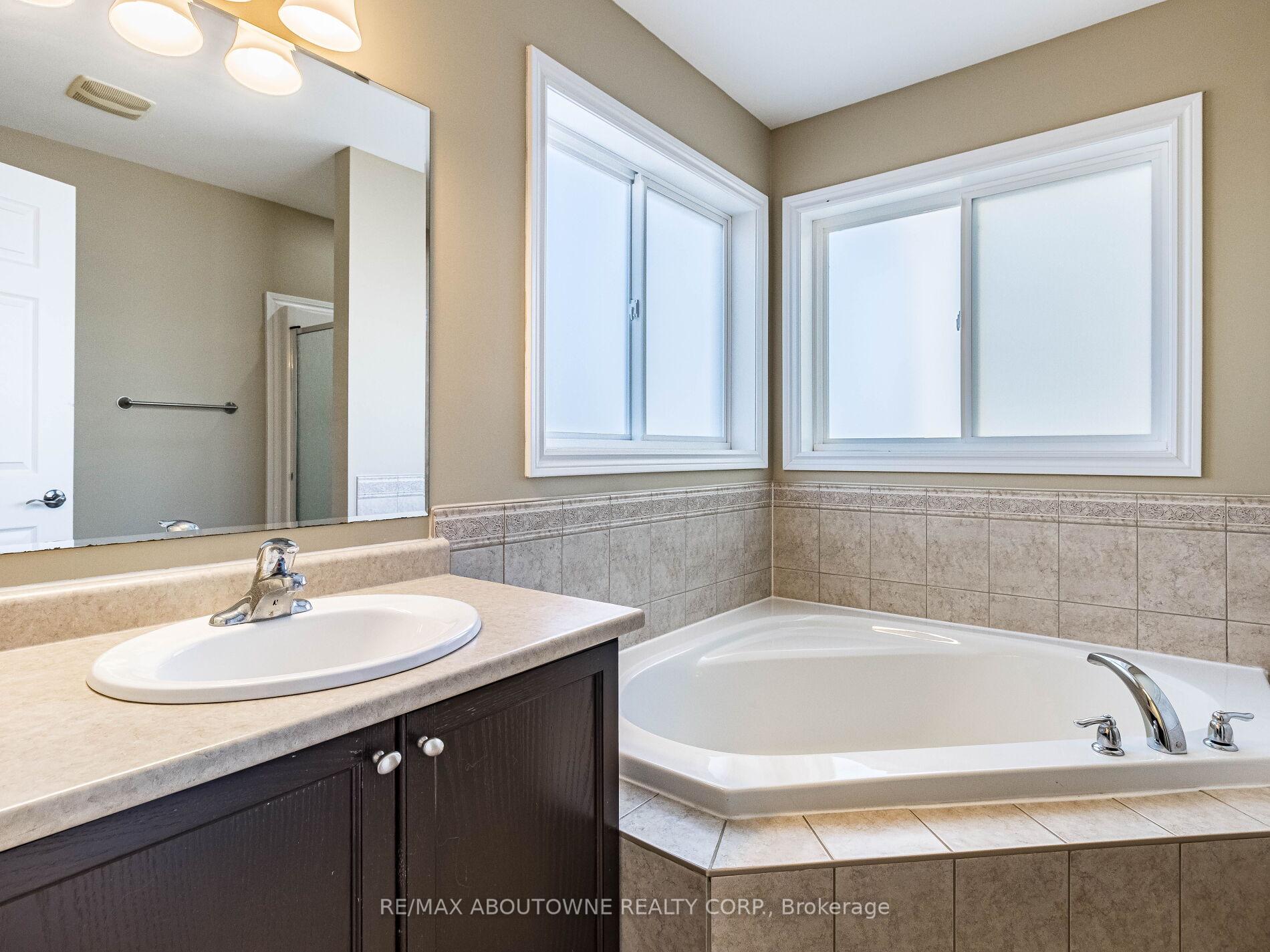 Photo 15 of 101 Norma Crescent, Guelph, Victoria North — HOMEH