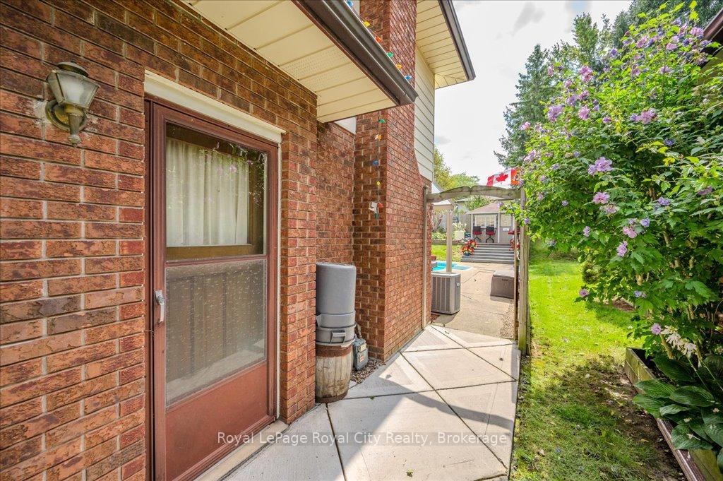Photo 35 of 5 Cabot Court, Guelph, Kortright West — HOMEH