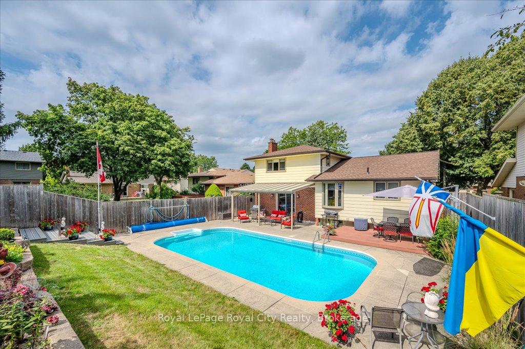 Photo 38 of 5 Cabot Court, Guelph, Kortright West — HOMEH