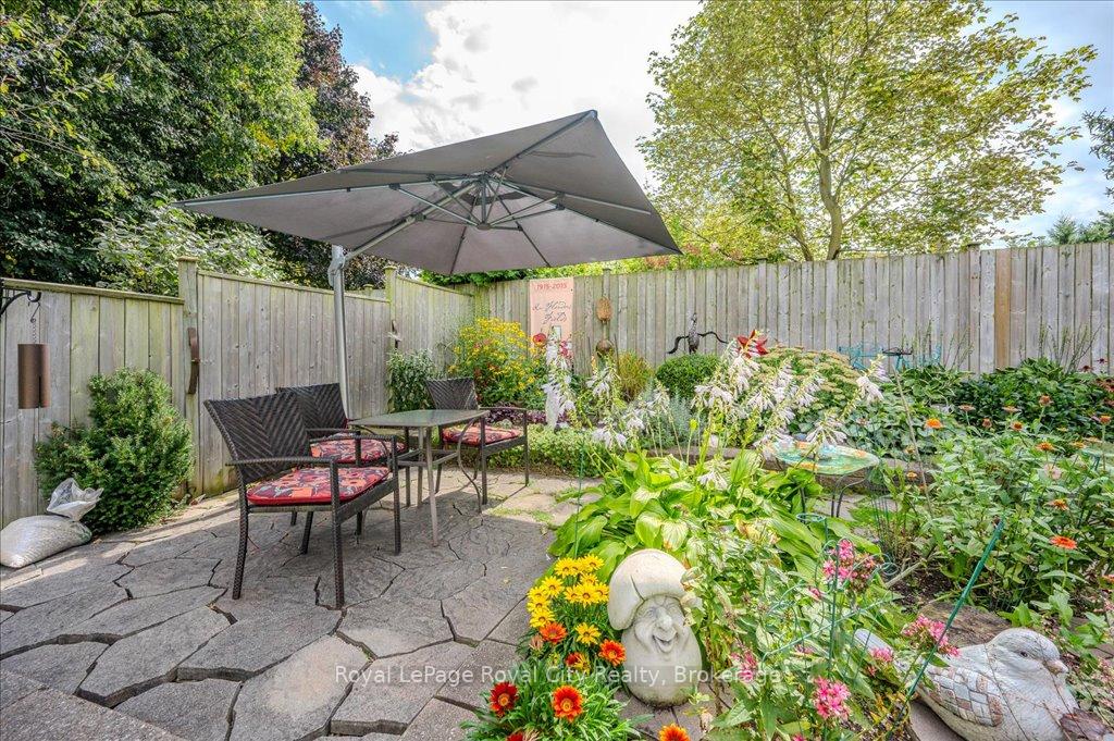 Photo 43 of 5 Cabot Court, Guelph, Kortright West — HOMEH