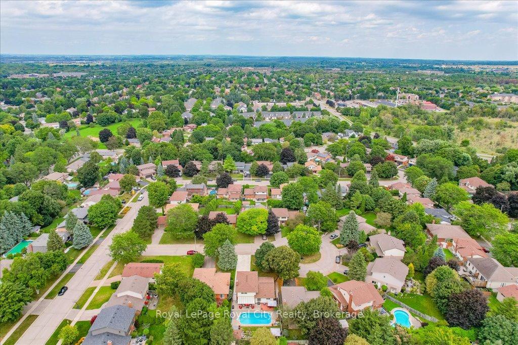 Photo 49 of 5 Cabot Court, Guelph, Kortright West — HOMEH