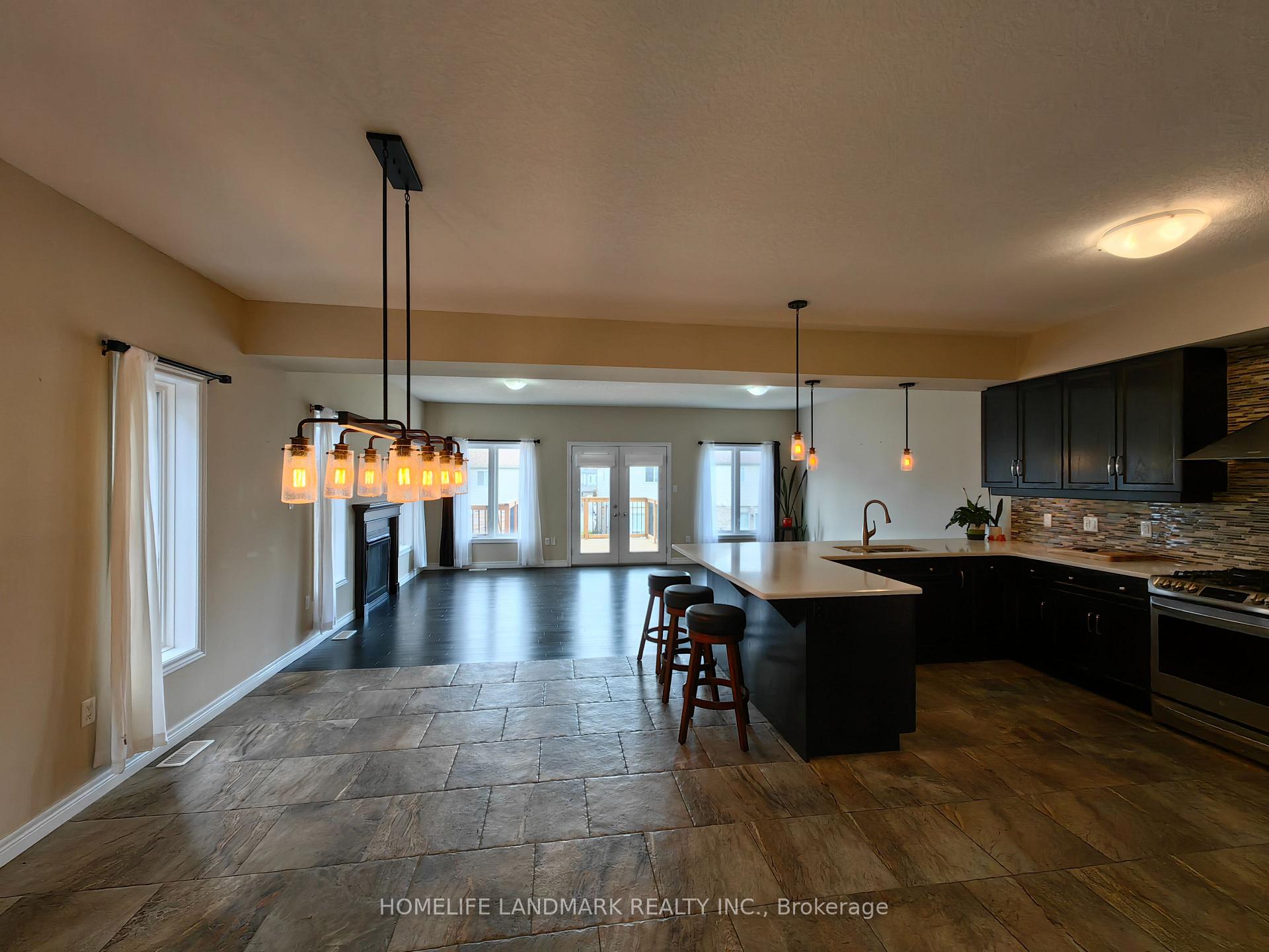 Photo 5 of 7 Dudley Drive, Guelph, Kortright East — HOMEH