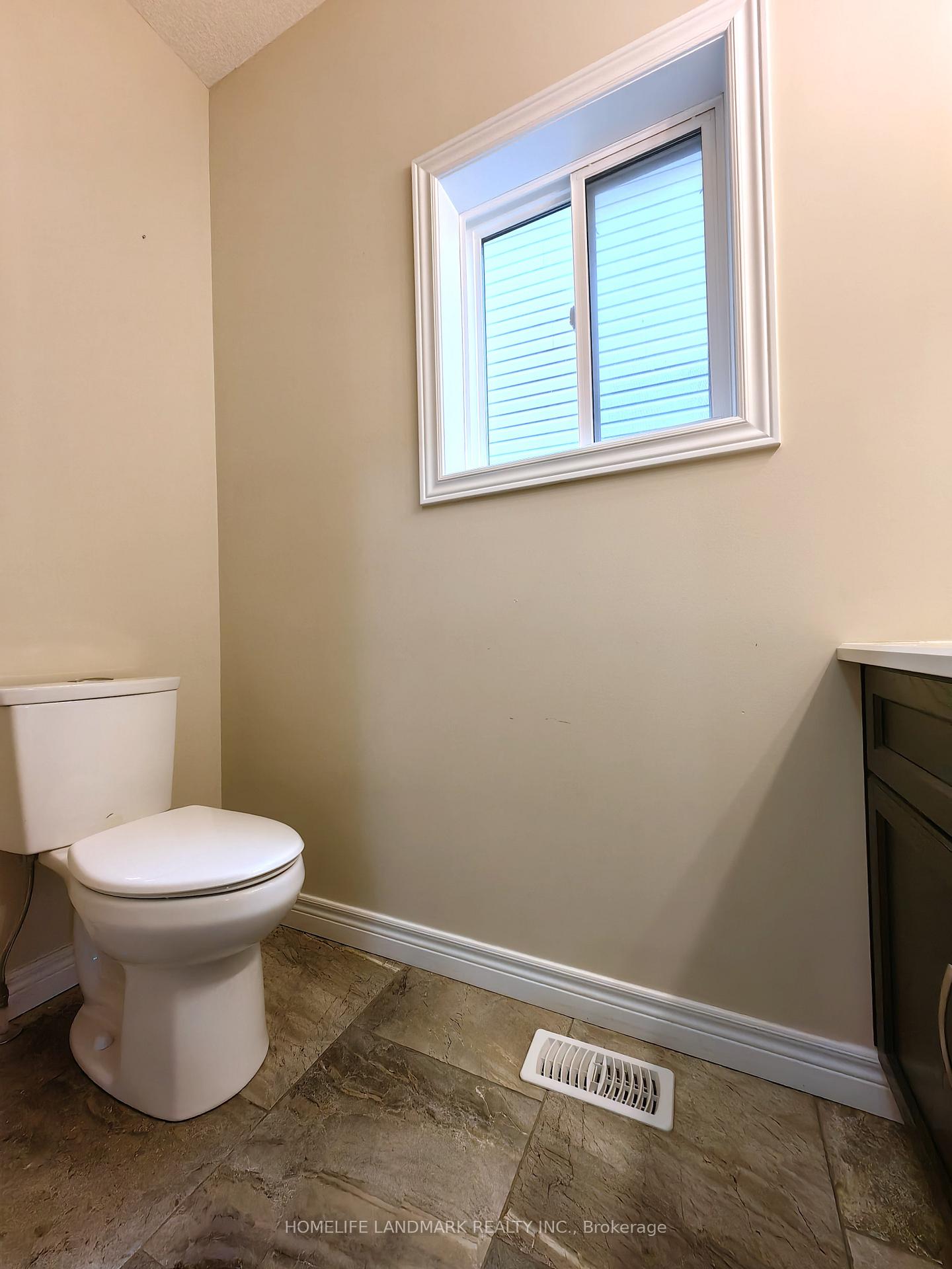 Photo 16 of 7 Dudley Drive, Guelph, Kortright East — HOMEH