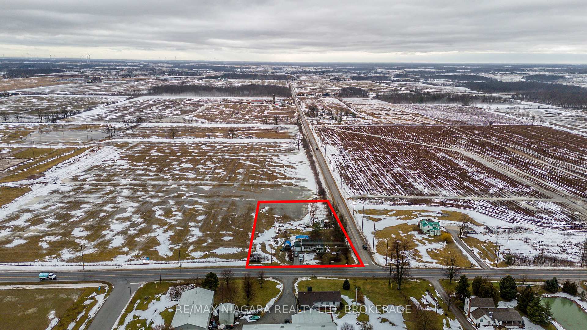 Photo 4 of 7492 Mud Street W, Grimsby, Grimsby Escarpment — HOMEH