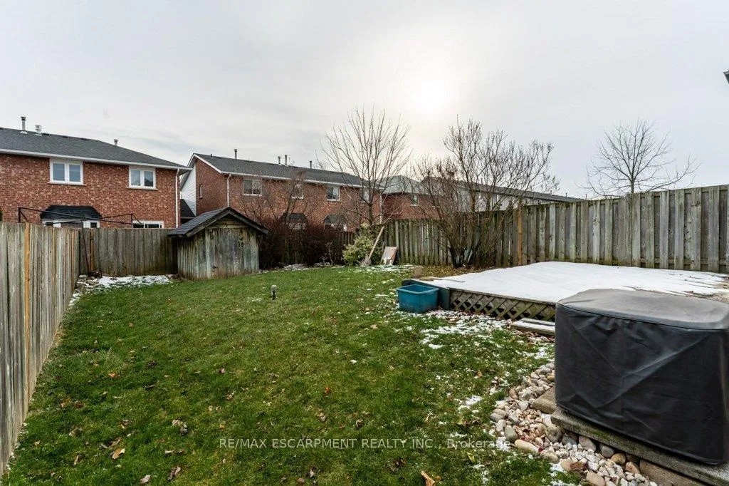 Photo 24 of 12 Meteor Boulevard, Hamilton, Stoney Creek — HOMEH