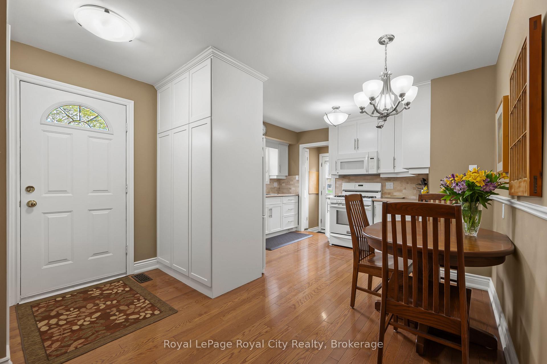Photo 10 of 29 Hastings Boulevard, Guelph, Grange Road — HOMEH