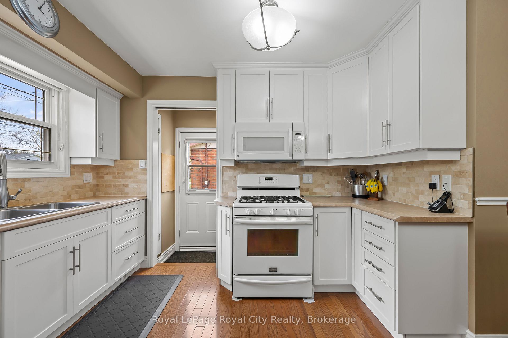 Photo 12 of 29 Hastings Boulevard, Guelph, Grange Road — HOMEH