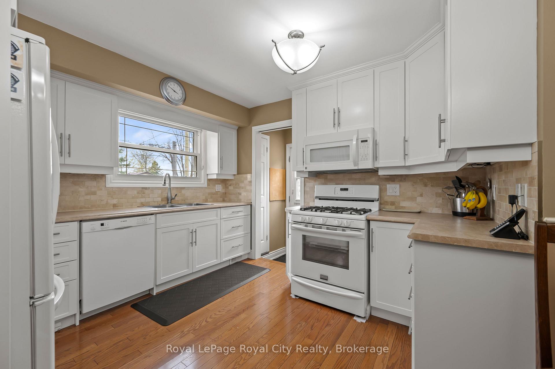 Photo 13 of 29 Hastings Boulevard, Guelph, Grange Road — HOMEH