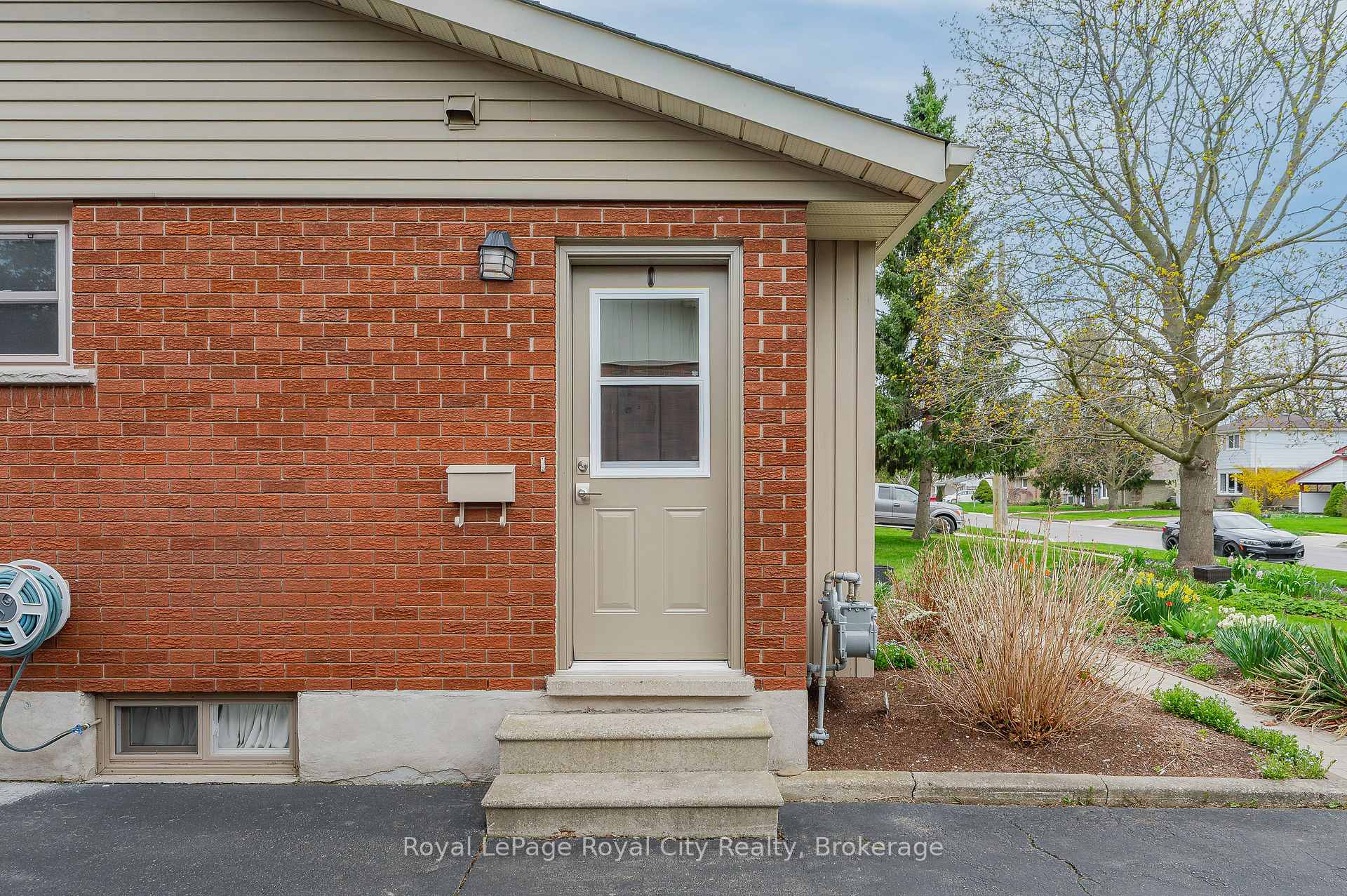 Photo 31 of 29 Hastings Boulevard, Guelph, Grange Road — HOMEH