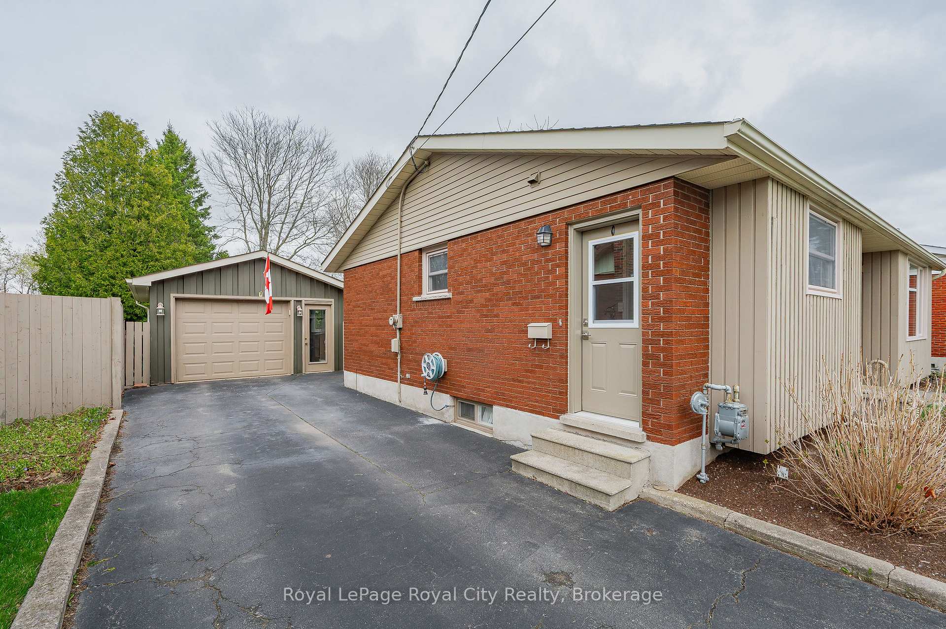 Photo 32 of 29 Hastings Boulevard, Guelph, Grange Road — HOMEH